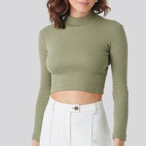 BP Women's Mock Neck Long Sleeve Crop Top, Size Small - Green
